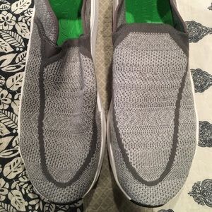 Men’s size 13 Chiba Quest knit shoes